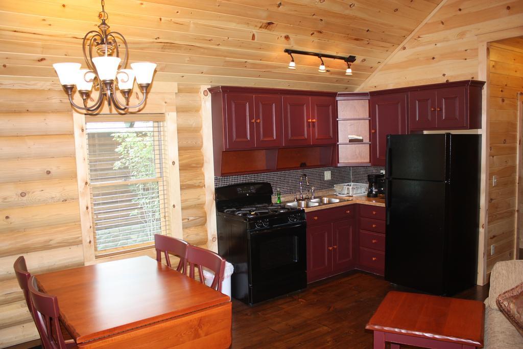 Lake Parlin Lodge & Cabins West Forks Oda fotoğraf