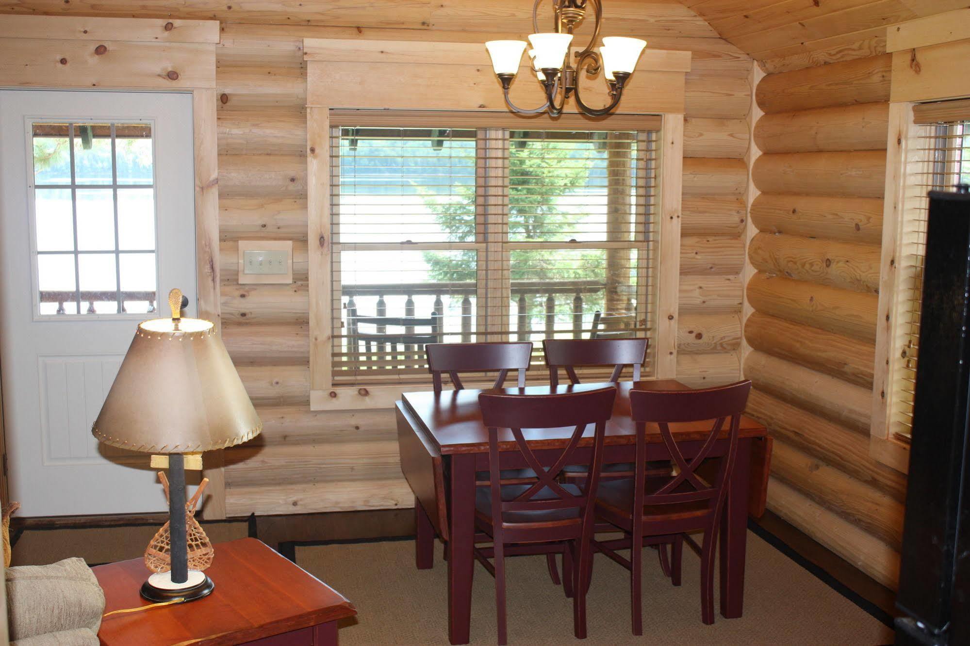 Lake Parlin Lodge & Cabins West Forks Dış mekan fotoğraf
