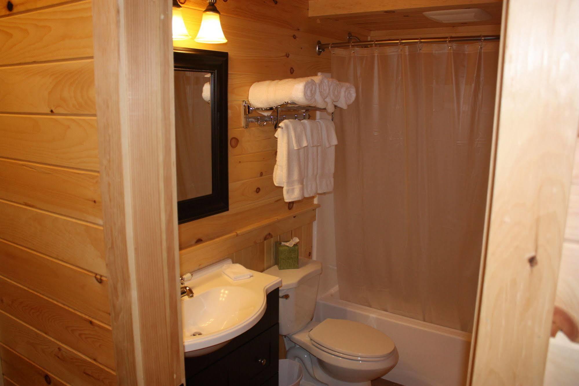 Lake Parlin Lodge & Cabins West Forks Dış mekan fotoğraf