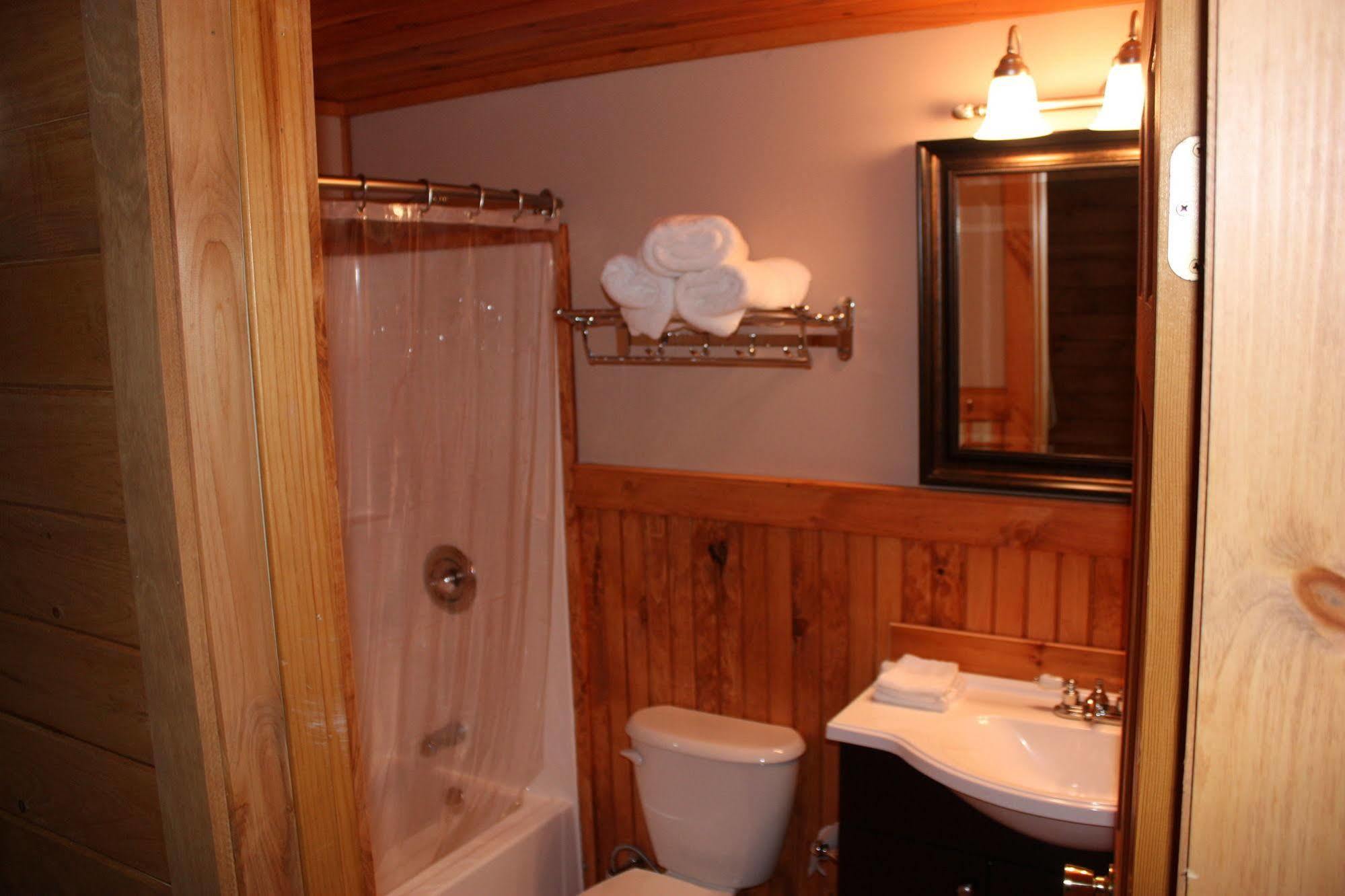 Lake Parlin Lodge & Cabins West Forks Dış mekan fotoğraf